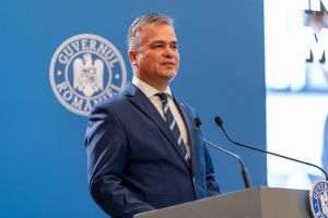 Adrian Veştea: "Îl felicităm pe Nicuşor Dan"